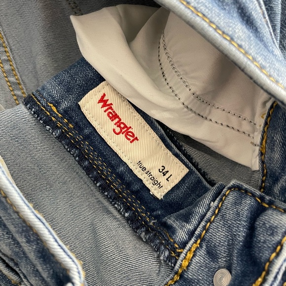 Wrangler Jeans - Picture 10 of 13